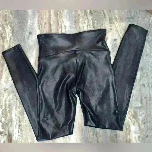Women’s SPANX faux leather black leggings- Size Medium - Picture 7 of 8